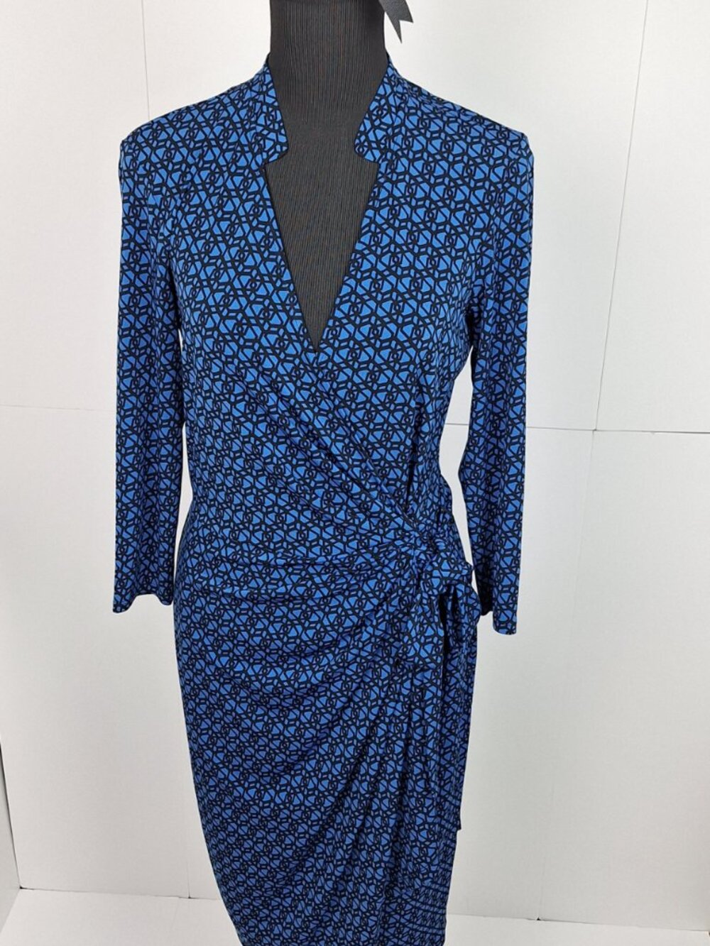 Maggy London Wrap Dress Black Blue Geometric Print Jersey V-Neck Strech Size 8